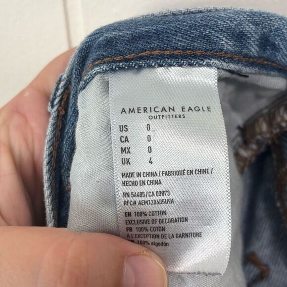 American Eagle Mom Cuffed Jean Shorts Size 0 - Picture 5 of 6